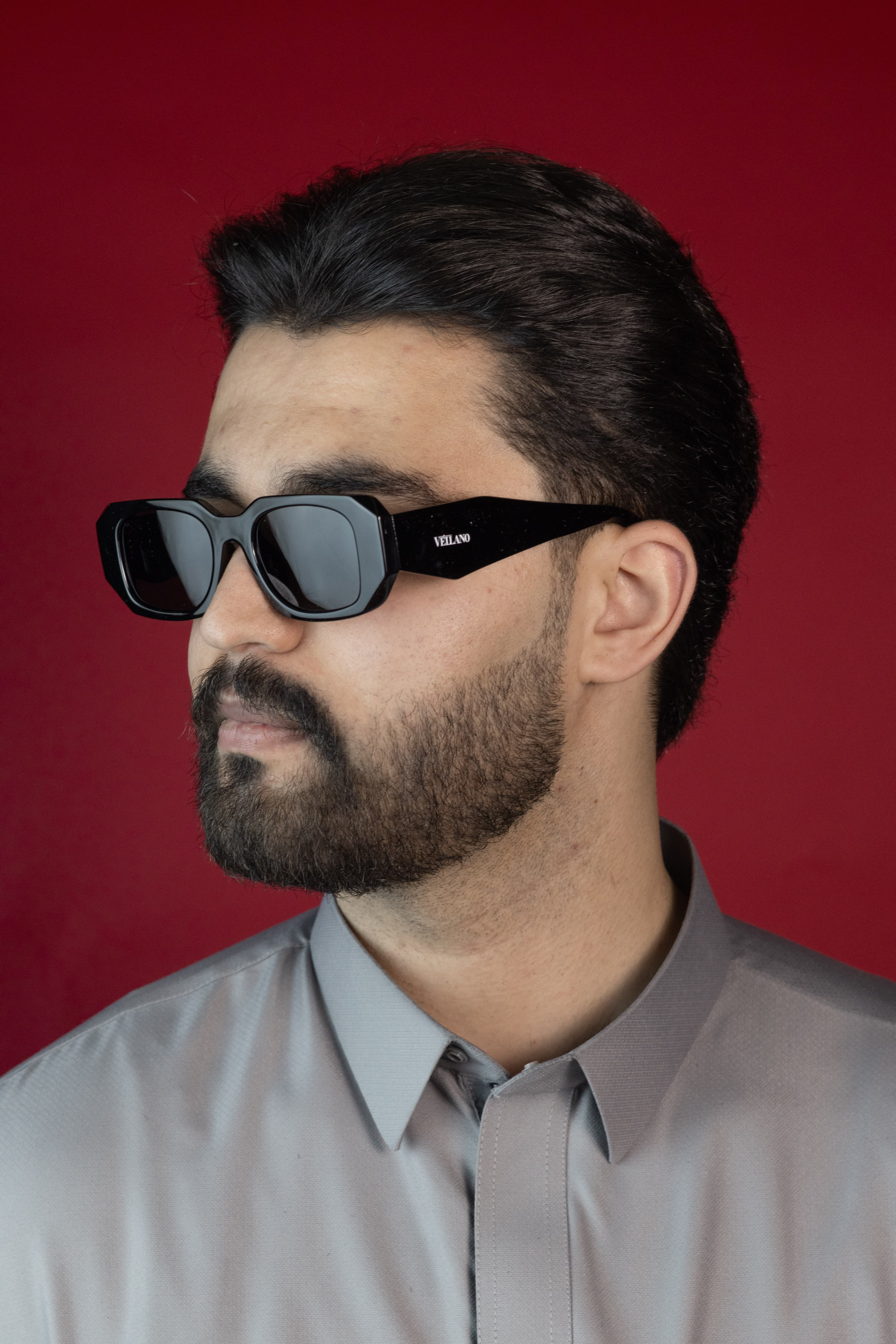 VÉLLÁNO HEX | حدّة الزوايا وقوة الحضور ♠️⚜️